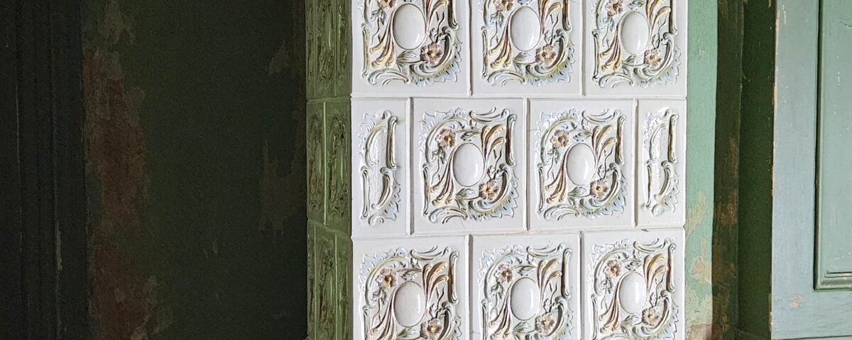 Festett antik cserépkályha