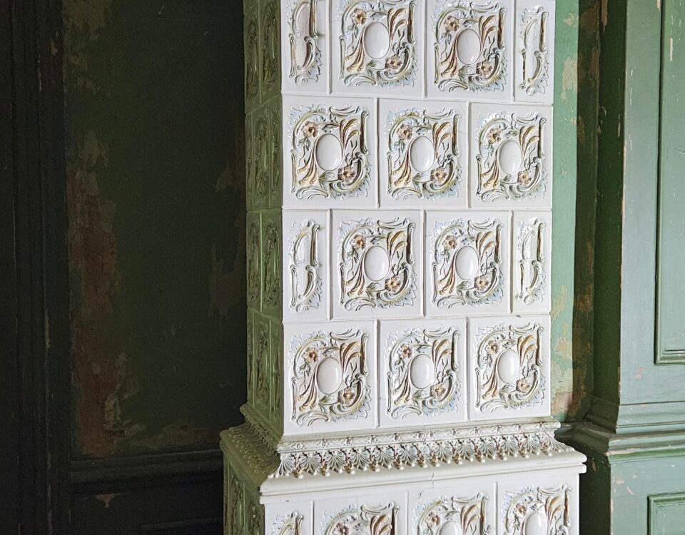 Festett antik cserépkályha